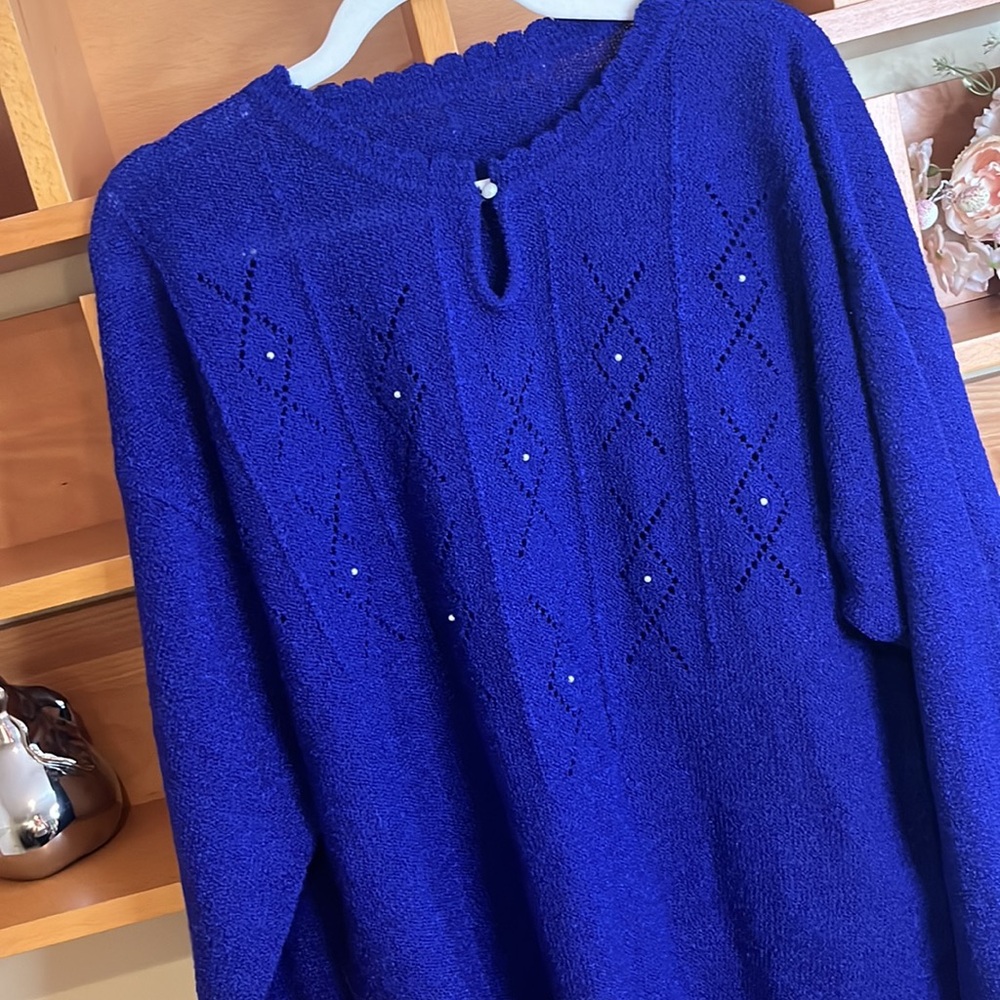 Gorgeous Vintage Knit with Pearl Detail